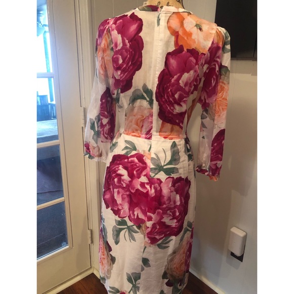 V-neck flower dress #shesdarlin! - Picture 3 of 3